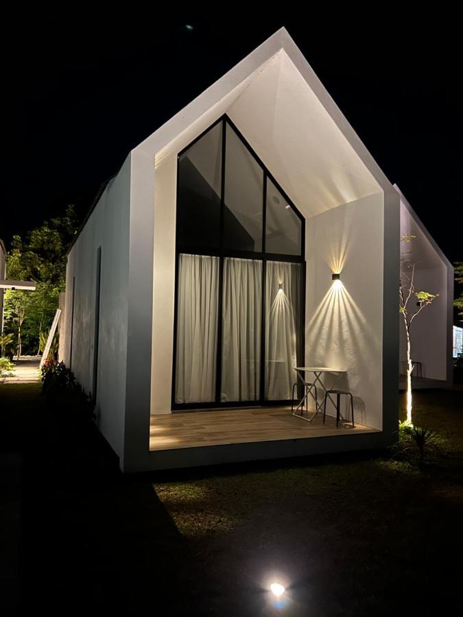 Ezu Isle Langkawi Pool Villa 珍南海滩 外观 照片
